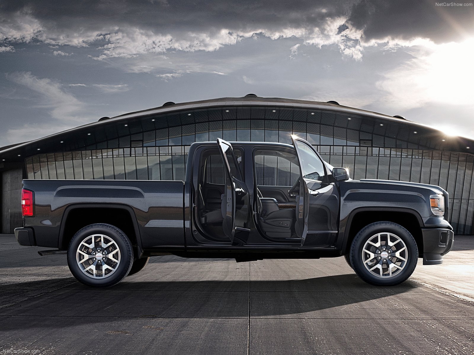 My perfect GMC Sierra. 3DTuning - probably the best car configurator!
